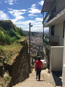 Descending from the 'Cerro El Panecillo'. We were later warned that this is a shady neighborhood, but we had no issues whatsoever...