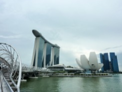 Fortunately some of our awesome friends that have visited Singapore recently came to the rescue and sent us their own pictures of the stuff we couldn't visit. This is the Marina, probably Singapore's most iconic quarter (photo credits: Rossana Santos)
