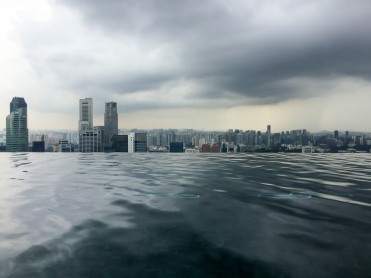 The infinity pool at the top of the Marina Bay Sands (photo credits: Ricardo Trindade)