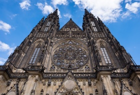 St. Vitus Cathedral facade, Prague (16mm, 1/400s, f5.6, ISO 200)