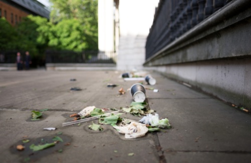 Trash and leaves left by the wind and rain, St. Paul's Cathedral, London, UK (16mm, 1/2200s, f1.4, ISO 200)