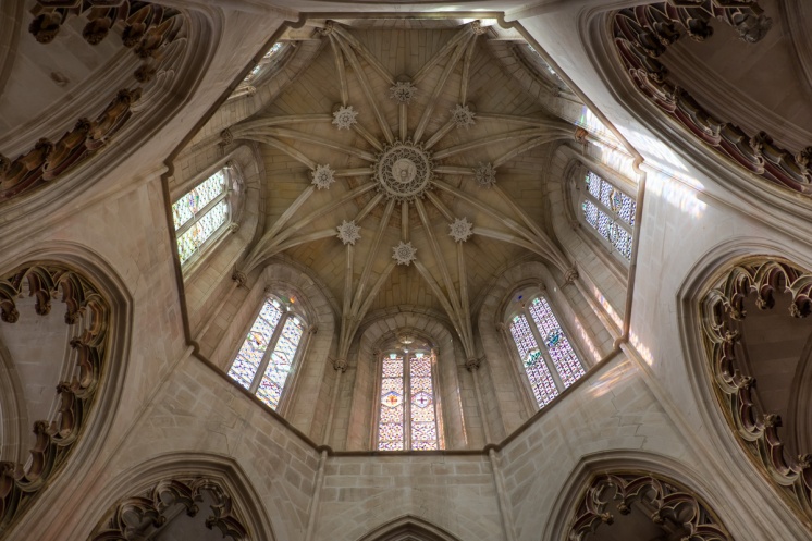 The ceiling of the Founder's Chapel at Batalha Monastery, Portugal (18mm, 1/80s, f3.5, ISO 200)