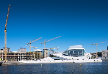 Oslo Opera House, Norway (16mm, f9, 1/350s, ISO 200, PPL1-Corrected)