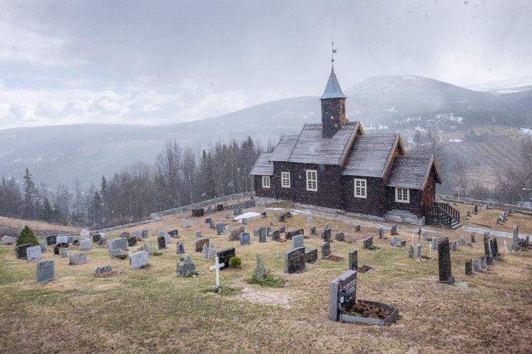 Sollia kirke, Norway (2-picture composite, 16mm, f5.6 & f7.1, 1/160s & 1/400s, ISO 200, PPL1-Corrected)