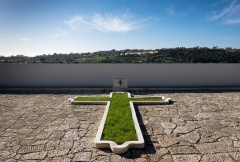 Prazeres Cemetery, Lisbon, Portugal (16mm, f10, 1/420s, ISO 200, PPL1-Corrected)