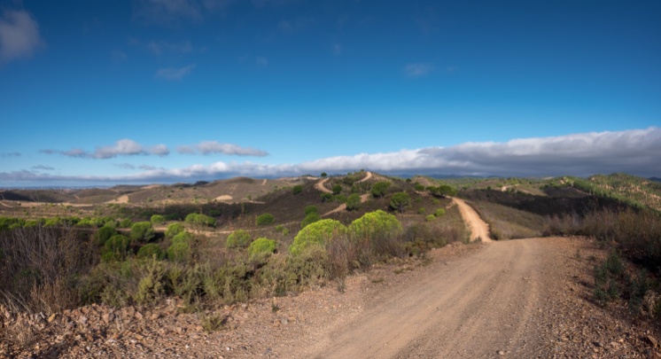 Near Silves, Algarve, Portugal (3-picture panorama, 16mm, f8, 1/420s, ISO 200, PPL3-Altered)