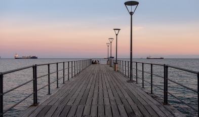 Limassol promenade, Cyprus (23mm, f4, 1/100s, ISO 200, PPL3-Altered)