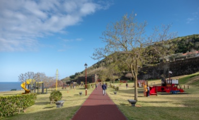 Relvão Park, Angra do Heroísmo, Terceira, Azores (18mm, f5.6, 1/640s, ISO 200, PPL1-Corrected)