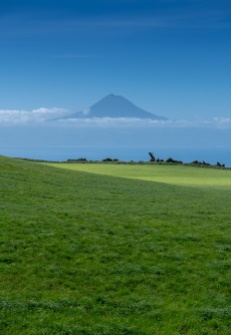 Pico mountain view from São Jorge, Azores, Portugal (45mm, f5.6, 1/1000s, ISO 200, PPL3-Altered)