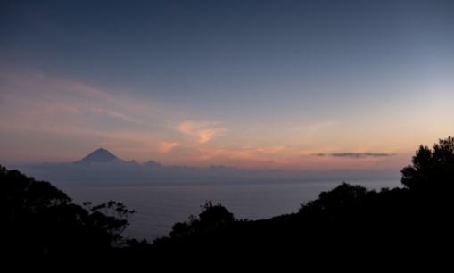 Pico mountain view from São Jorge, Azores, Portugal (20mm, f4, 1/120s, ISO 200, PPL1-Corrected)